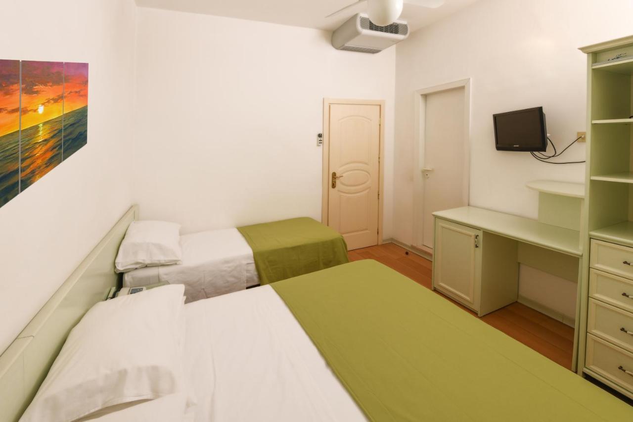 Hotel La Rosa Cattolica Esterno foto