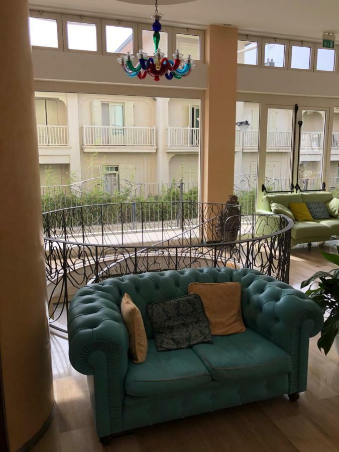 Hotel La Rosa Cattolica Esterno foto