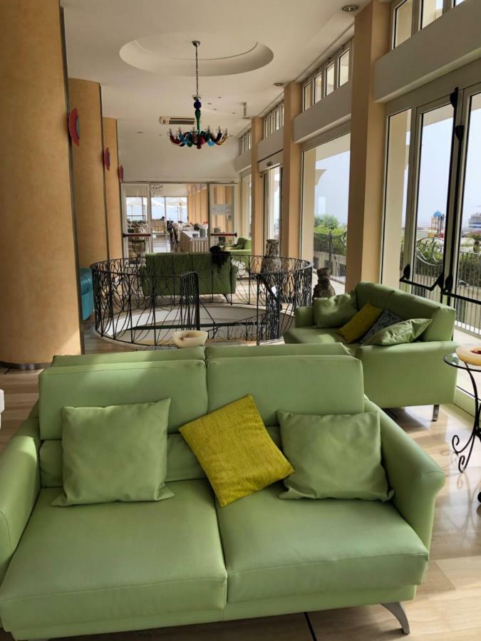Hotel La Rosa Cattolica Esterno foto