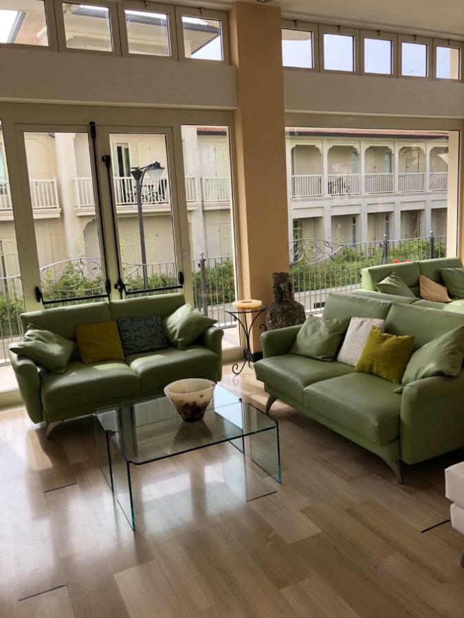 Hotel La Rosa Cattolica Esterno foto
